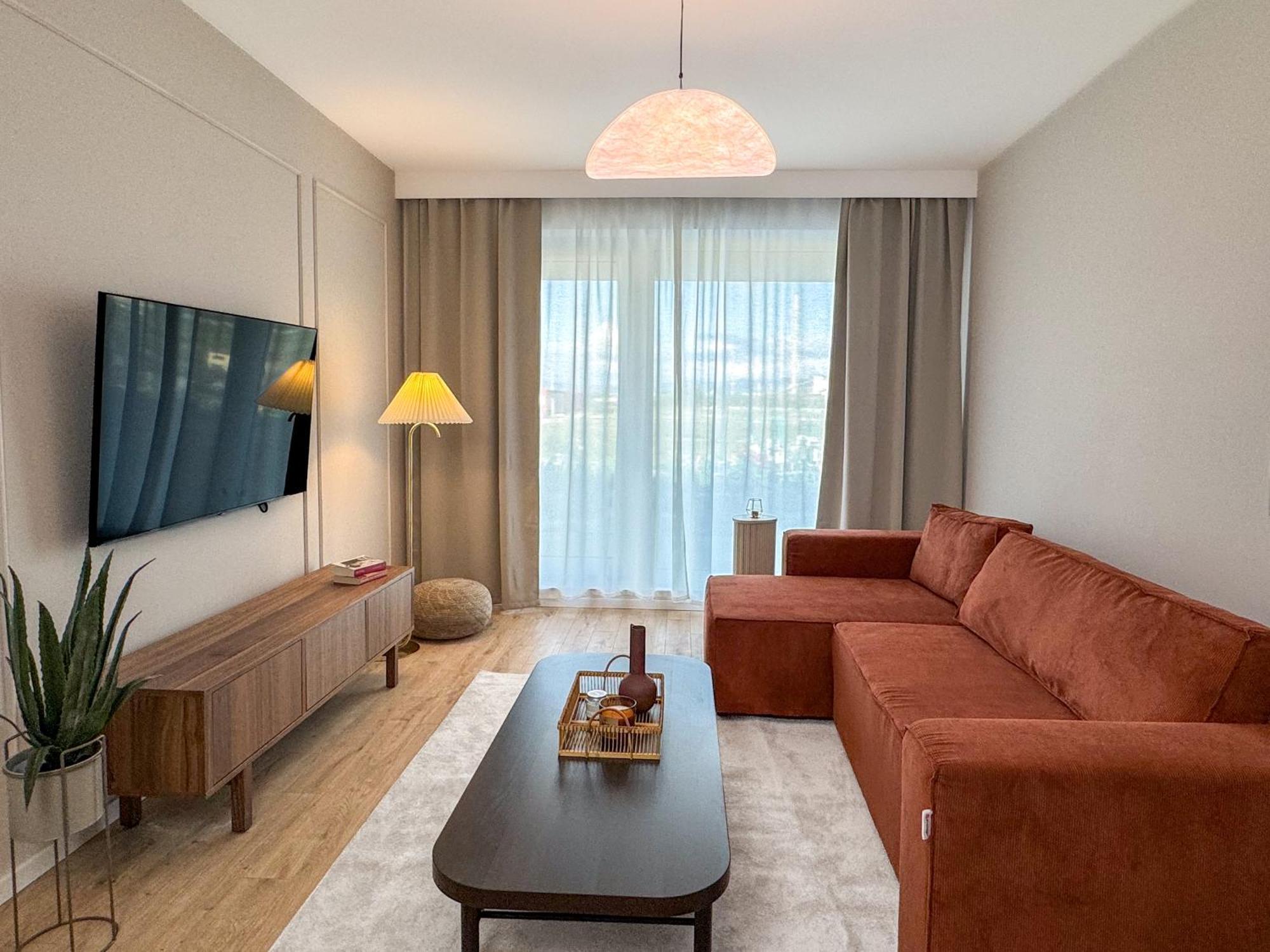 Cityscape Luxe, Modern & Cozy *